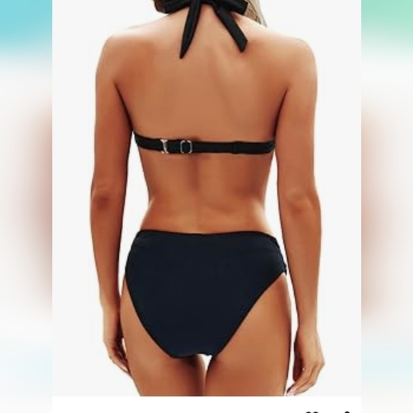 Elegant Black Bikini Set - Picture 2 of 8